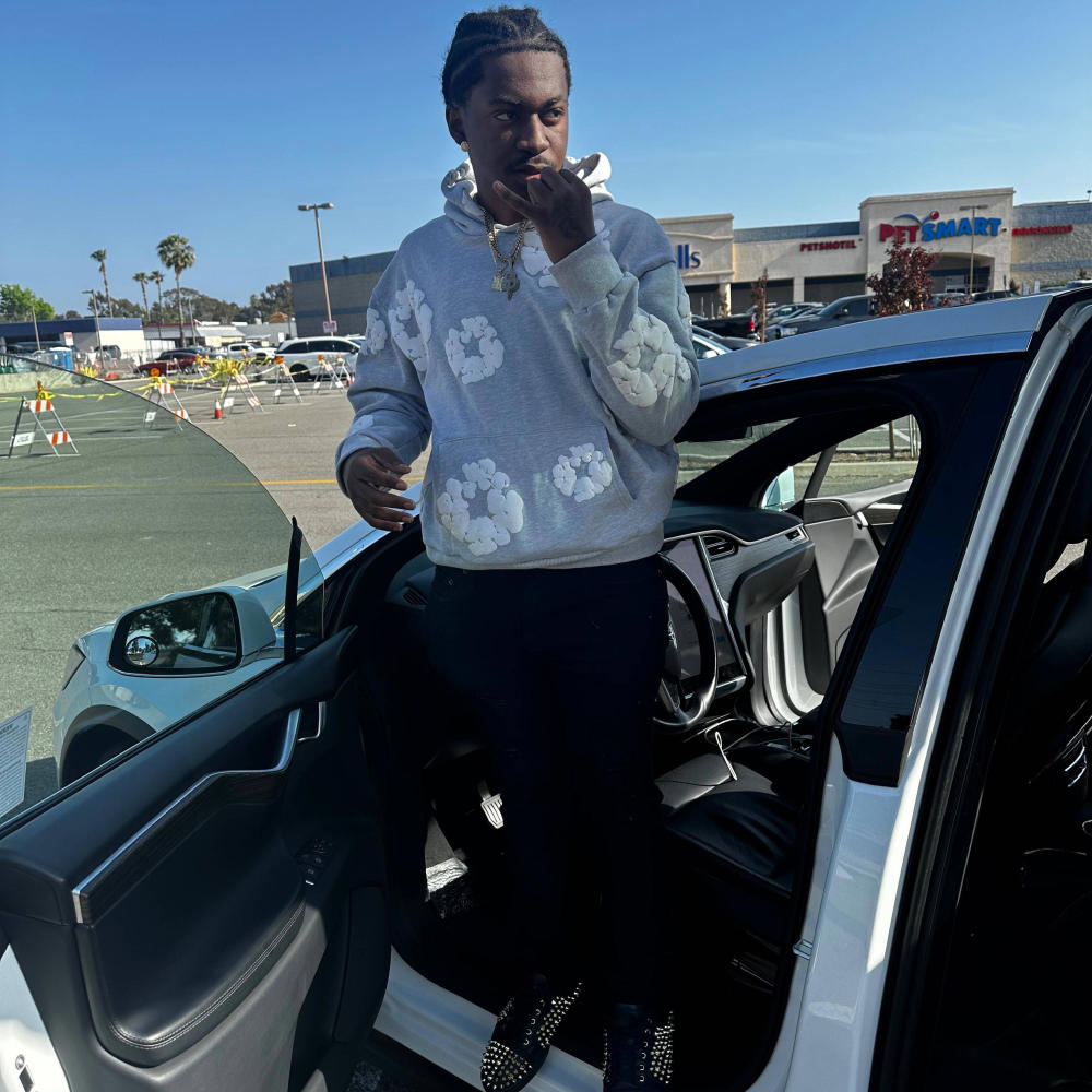 2 step (feat. Scoonie, Don Evion & Zaybraze) (Explicit)