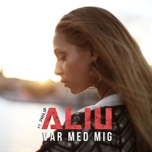 ดาวน์โหลดและฟังเพลง Var med mig พร้อมเนื้อเพลงจาก Aliu