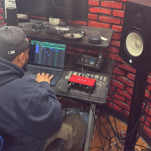 default playlist img