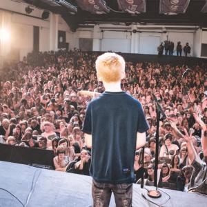 default playlist img