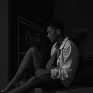 ดาวน์โหลดและฟังเพลง Ela me ligou พร้อมเนื้อเพลงจาก Rodrigo Moreira