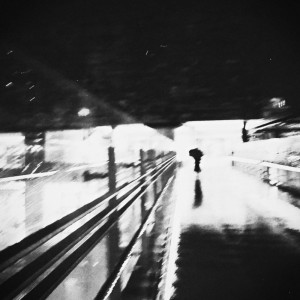 收聽Linus的雨歌詞歌曲