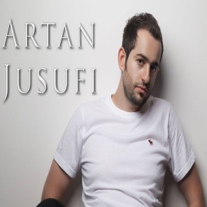 收聽Artan Jusufi的Larg Nënës歌詞歌曲