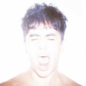 收聽Plastikboy的Diferente歌詞歌曲