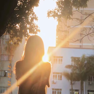 Listen to 再见已是陌生人（女版） (翻奏: 山|小香香) (完整版) song with lyrics from 米老头