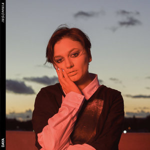 ดาวน์โหลดและฟังเพลง Insomnia พร้อมเนื้อเพลงจาก Daya