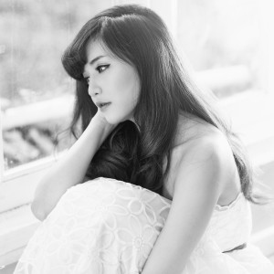 收聽Bich Phuong的Vẫn歌詞歌曲