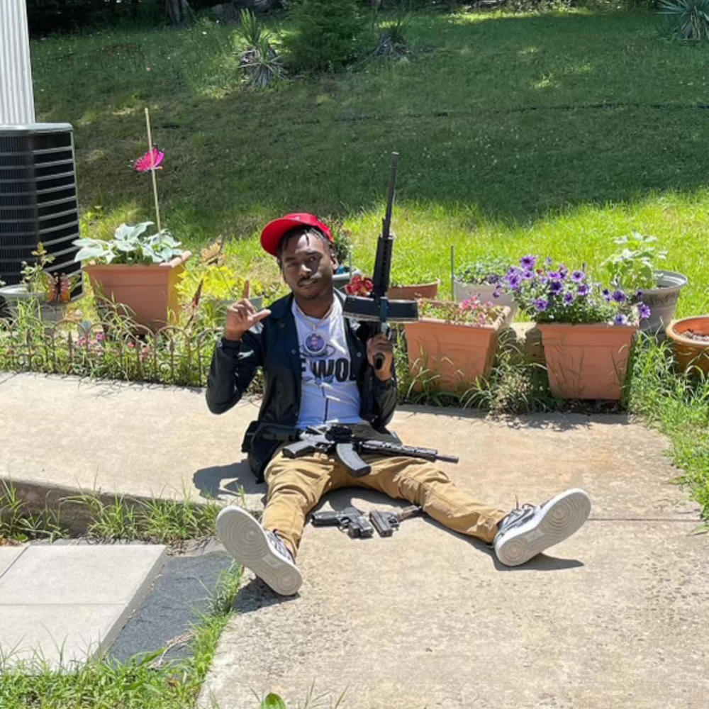 Hot N Here! (feat. Presi Persona) (Explicit)