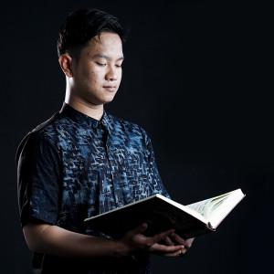 收听Muhammad Rasyid Ridho的Al Waqiah歌词歌曲