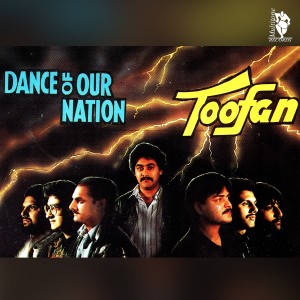 ดาวน์โหลดและฟังเพลง Darr Ke Sharabi พร้อมเนื้อเพลงจาก Toofan