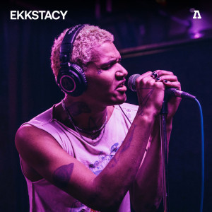 收聽EKKSTACY的i walk this earth all by myself (Audiotree Live|Explicit)歌詞歌曲