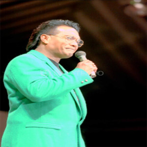 Listen to Juwita Malam song with lyrics from Broery Pesolima
