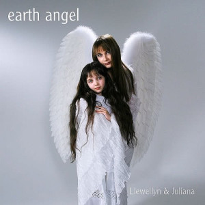 收聽Llewellyn的Angel Prayer歌詞歌曲