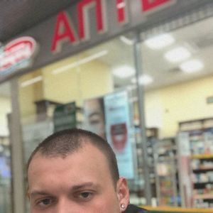 Dengarkan БУБСЫ (Explicit) lagu dari DERAGLIULLIN dengan lirik