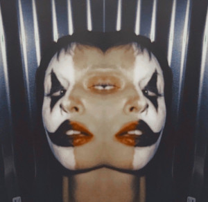 收聽DANA DENTATA的DO U LIKE ME NOW? (Explicit)歌詞歌曲
