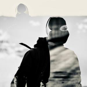 收聽BBY FAES的Falling down (Explicit)歌詞歌曲