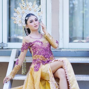 收聽Lilis Santika的คดฮอดผบาวเขา歌詞歌曲