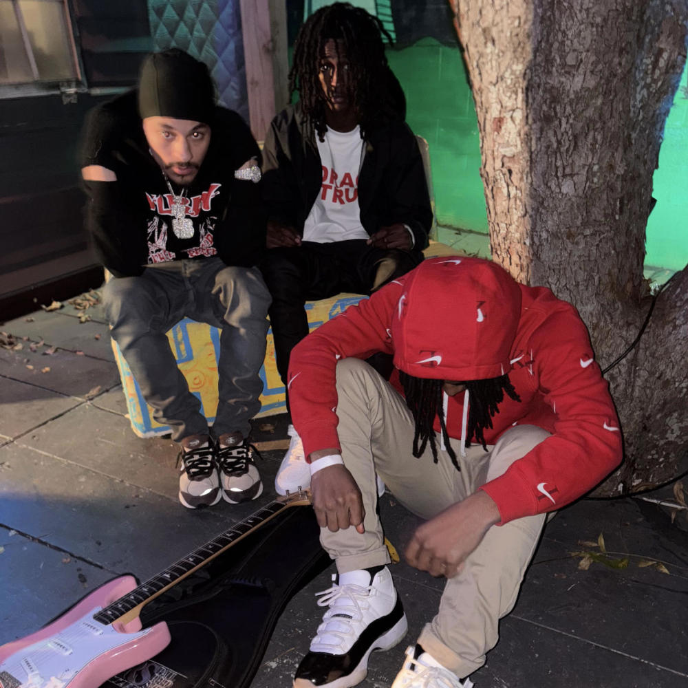 HANDZ (feat. 4Three) (Explicit)