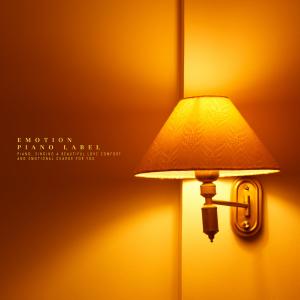 收聽Shin Hyeyeon的From Firefly Hill歌詞歌曲