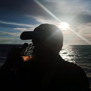 ดาวน์โหลดและฟังเพลง Darling (feat. Menno) พร้อมเนื้อเพลงจาก Acex_beats