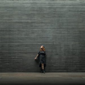 Dengarkan lagu Xiao Jie Deng nyanyian 苏慧恩 dengan lirik
