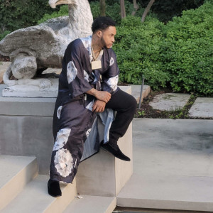 Listen to Head 2 da Skai song with lyrics from Orlando Brown