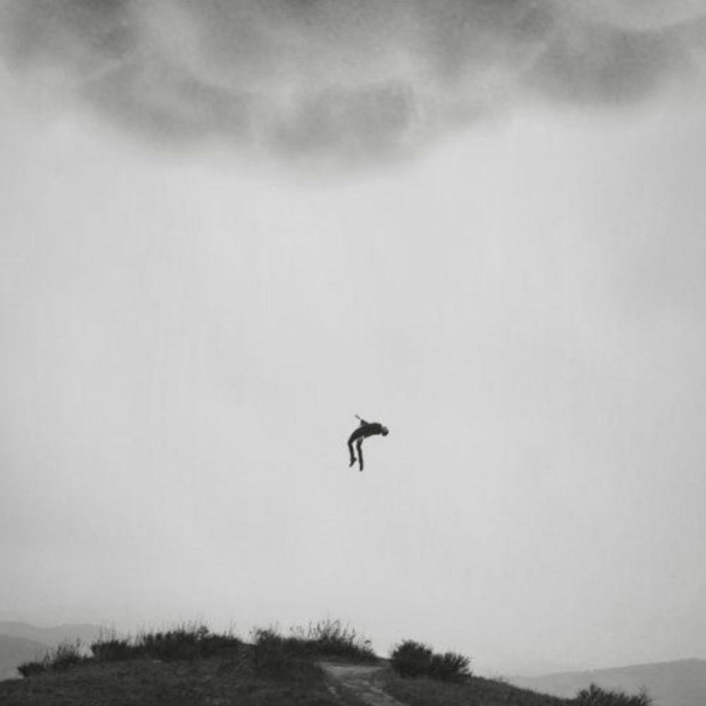 LEVITATE