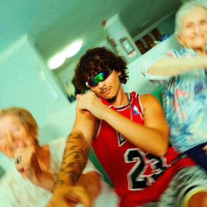 default playlist img