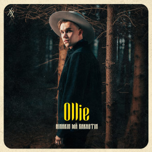 ดาวน์โหลดและฟังเพลง Ainakin mä rakastin พร้อมเนื้อเพลงจาก Ollie