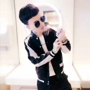 Listen to 当痴人落入凡间 (cover: 凯小晴|苏潇潇) (完整版) song with lyrics from 武疯子