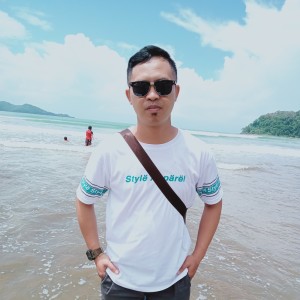 Dengarkan Musik Regge lagu dari Tri Saputra dengan lirik