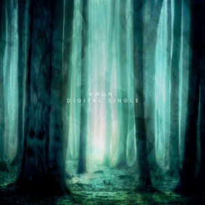 Dengarkan 等待的树林 lagu dari KWON (효권) dengan lirik