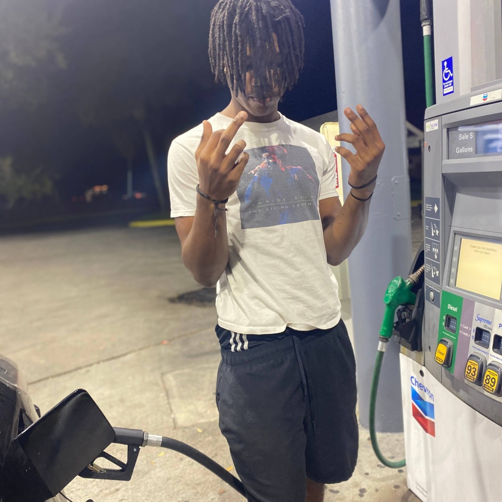 Ray Bans (feat. Guxpp) (Explicit)