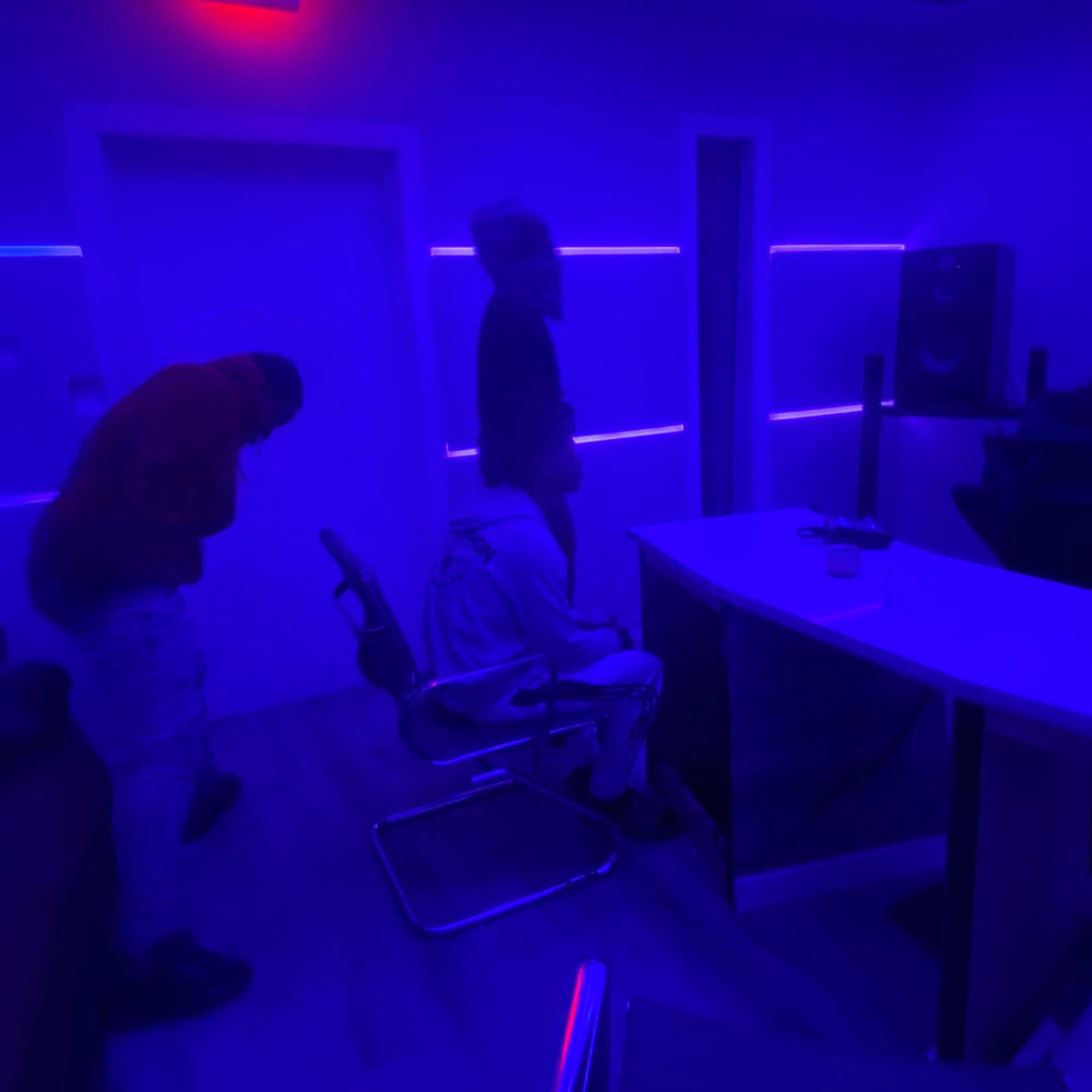 WKD Flow (feat. Fredfrm71) (Explicit)