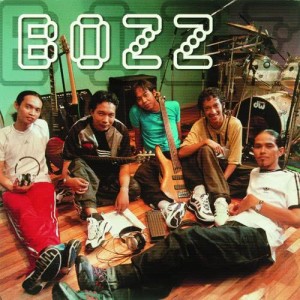收聽Bozz的Salju Kasih歌詞歌曲