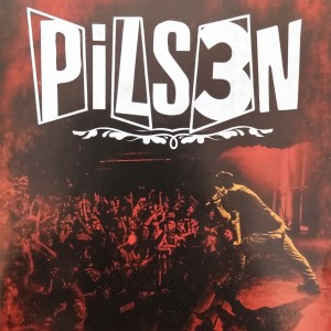 ดาวน์โหลดและฟังเพลง Caramba Carajo Ein Whisky (En Vivo) พร้อมเนื้อเพลงจาก Pilsen