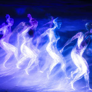 收听ALTUNIN的DANCE WITH ME歌词歌曲