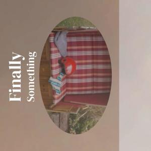 ดาวน์โหลดและฟังเพลง Its Heart พร้อมเนื้อเพลงจาก Marl Yuni