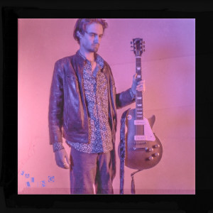 Listen to Falling song with lyrics from Disco Mechanic