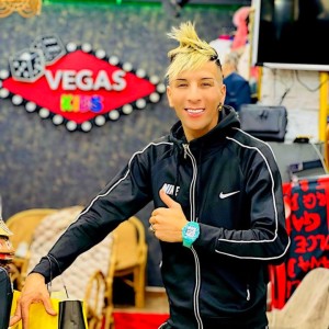 default playlist img