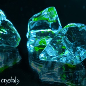 收聽Isolate.exe的Crystals (Sped Up) (Explicit) (Sped Up|Explicit)歌詞歌曲