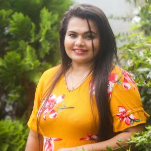 Listen to Sanda Madale song with lyrics from Shivanthi Wijerathne