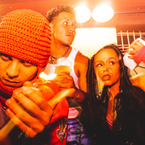 Listen to calma&caos (Explicit) song with lyrics from Marabu