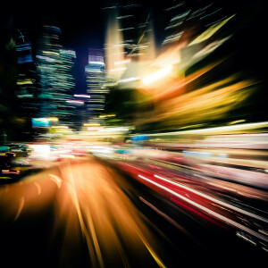 Dengarkan lagu Be Happy nyanyian Leeloo dengan lirik