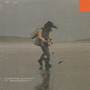 ดาวน์โหลดและฟังเพลง Momentary Sweetheart พร้อมเนื้อเพลงจาก Deb Never