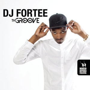 ดาวน์โหลดและฟังเพลง Intoxicated พร้อมเนื้อเพลงจาก DJ Fortee