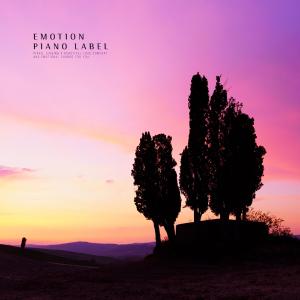 Dengarkan Unchanging Love lagu dari For You dengan lirik