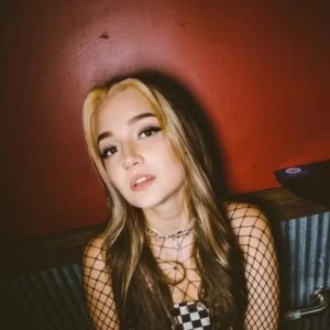 SkyDxddy ดาวน์โหลดและฟังเพลงฮิตจาก SkyDxddy