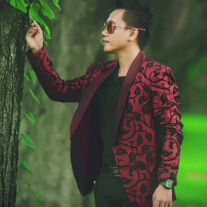 收聽Ocholl Dhut的Mager Ati歌詞歌曲