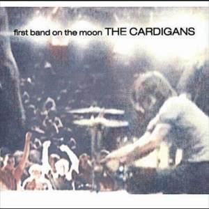 ดาวน์โหลดและฟังเพลง Step On Me พร้อมเนื้อเพลงจาก The Cardigans